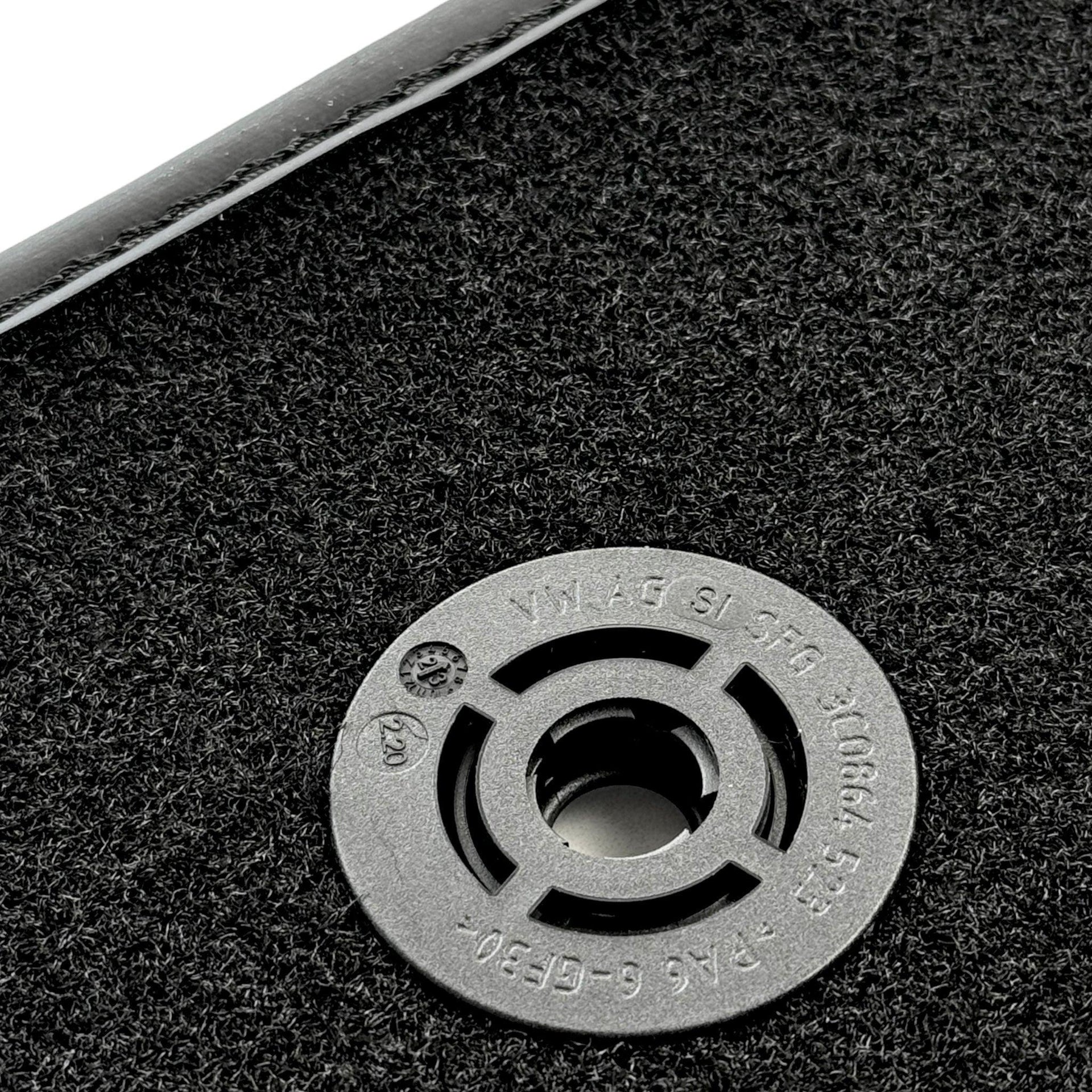 Black Floor Mats for Audi Q2 (2016-2020) - AutoWin