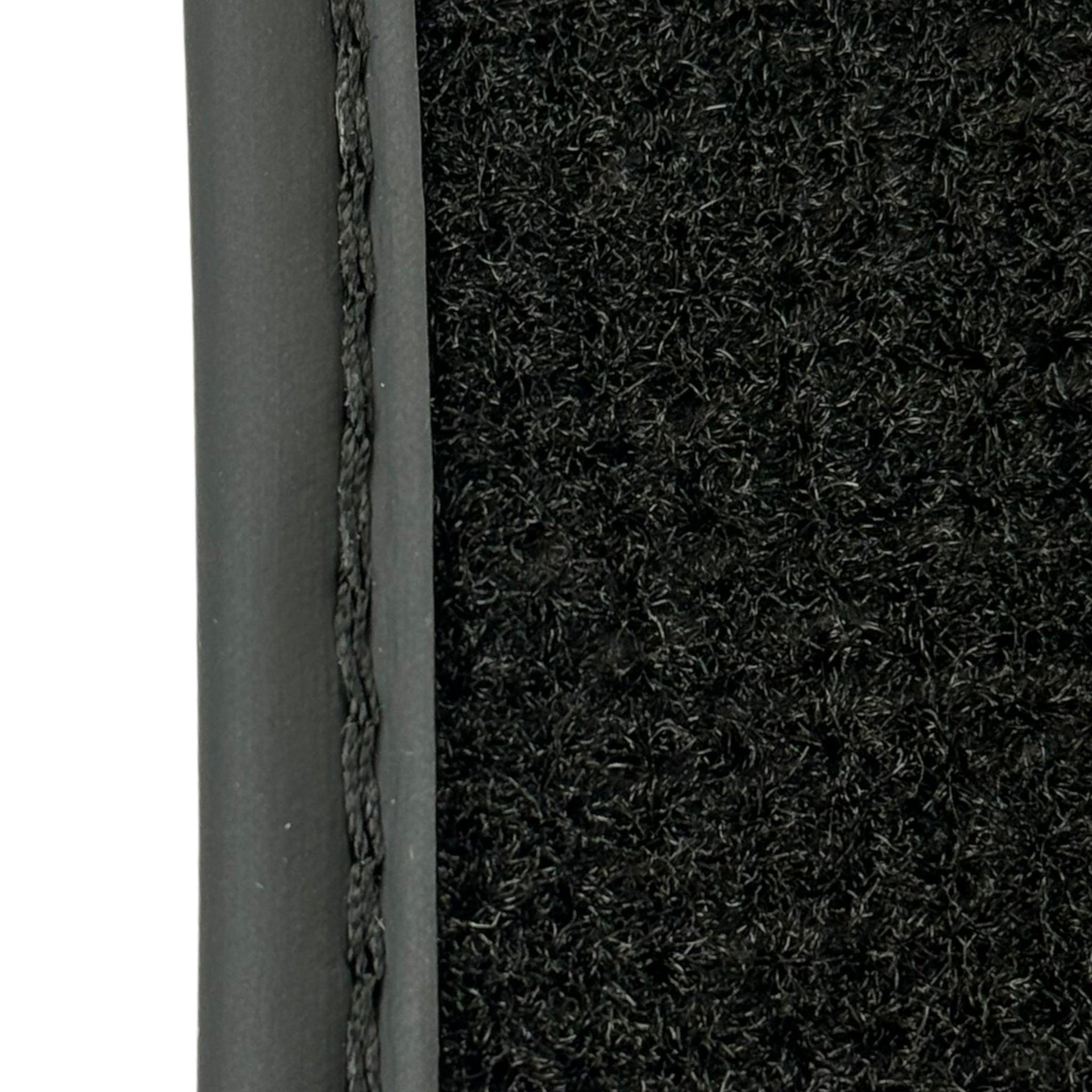 Black Floor Mats for Mercedes Benz CLS-Class C218 Coupe with Carbon | ER56 Performance - AutoWin