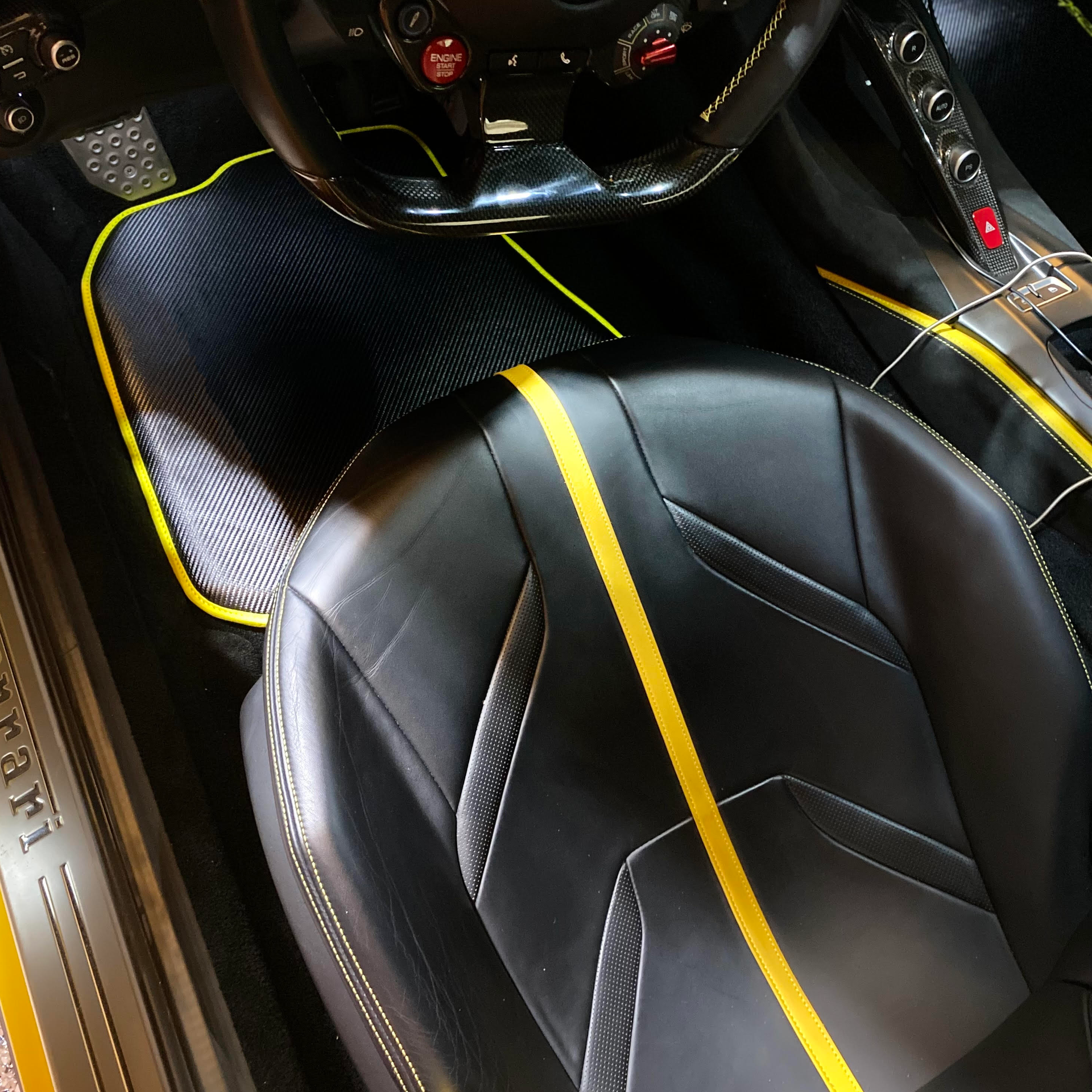 Ferrari 812 Superfast Floor Mats