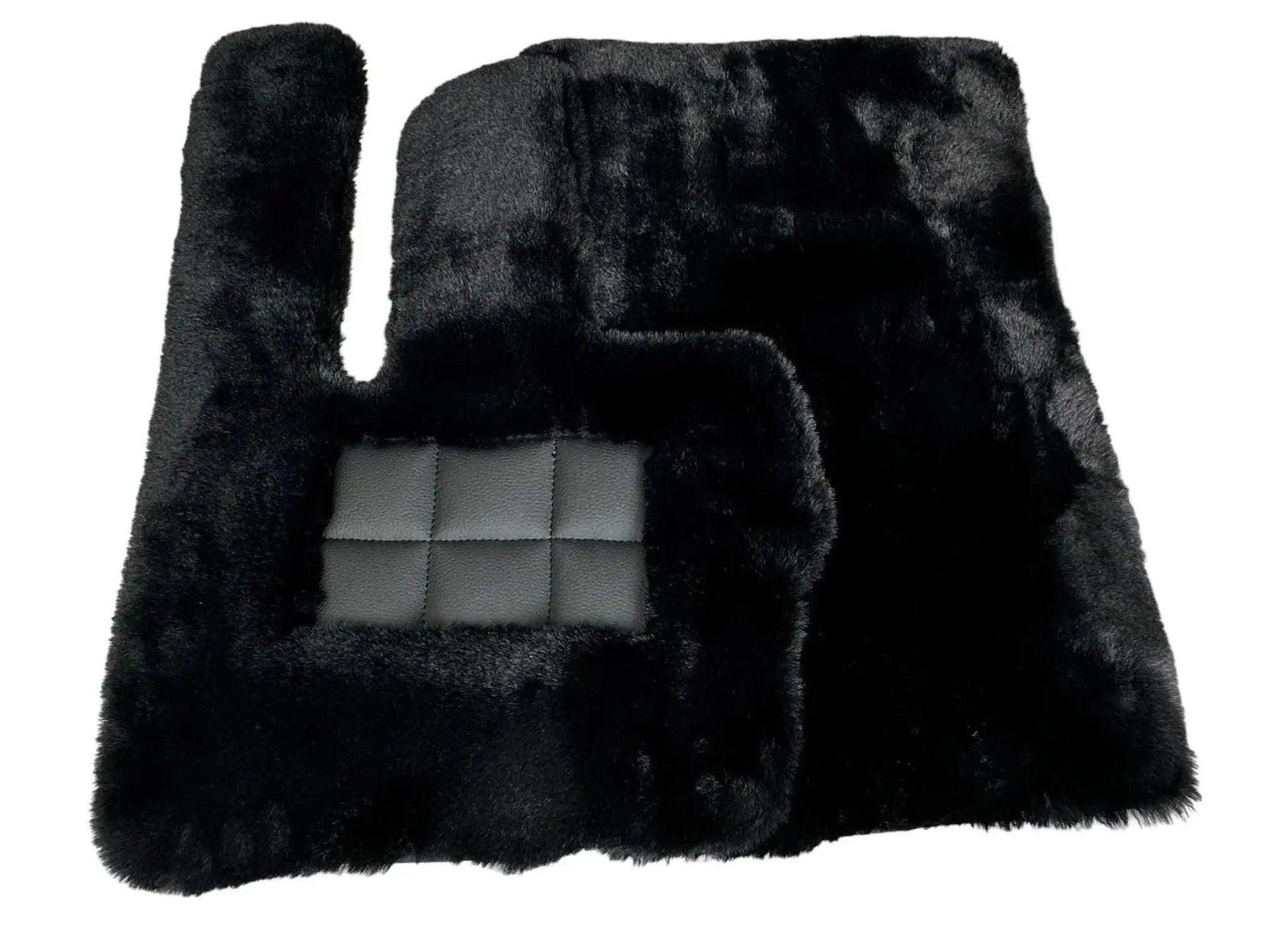 Black Sheepskin Floor Mats For Mercedes Benz A-Class W168 (2001-2004) | ER56 Design - AutoWin