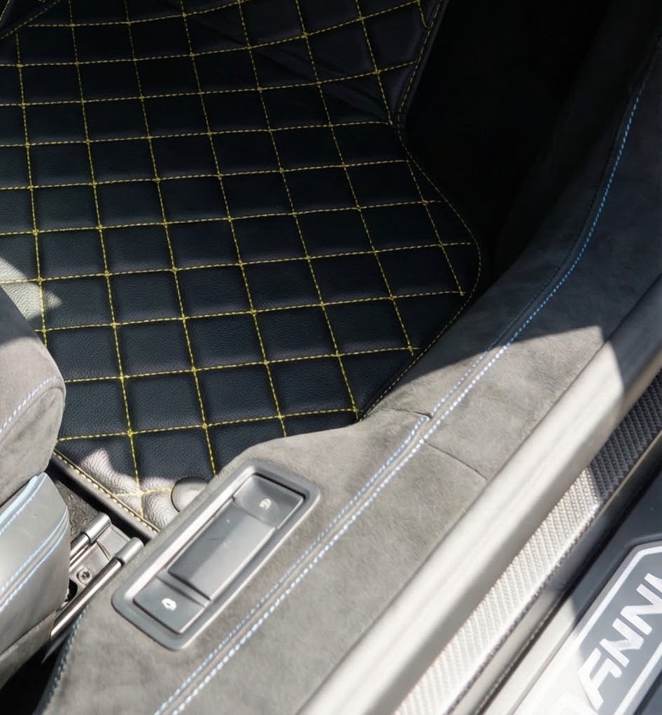 Personalisierbare Leder-Fußmatten mit Divario-Muster für Lamborghini Centenario (2016-2017) - AutoWin