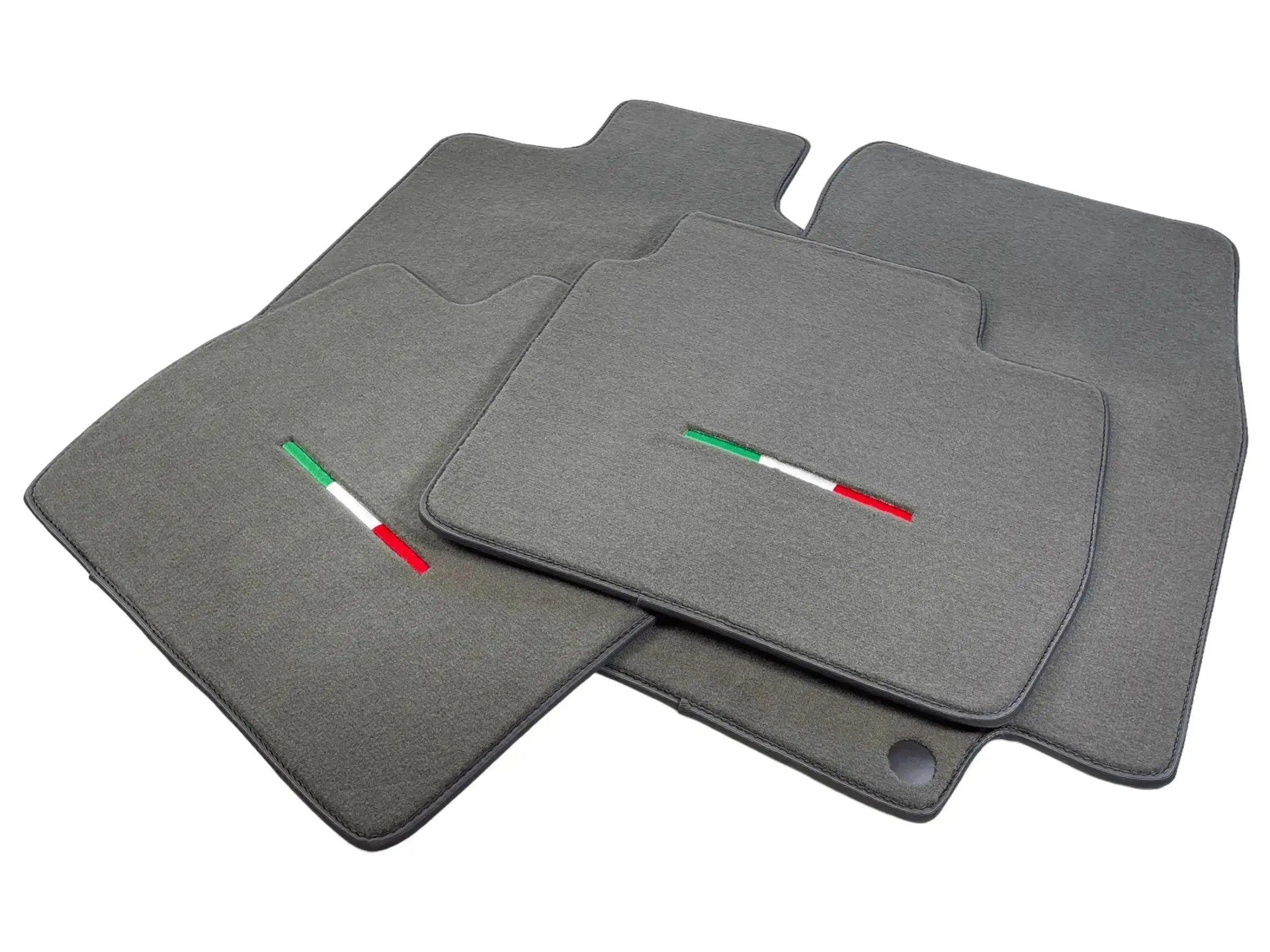 Gray Floor Mats For Maserati GranTurismo Sport (2012-2019) IT Edition - AutoWin