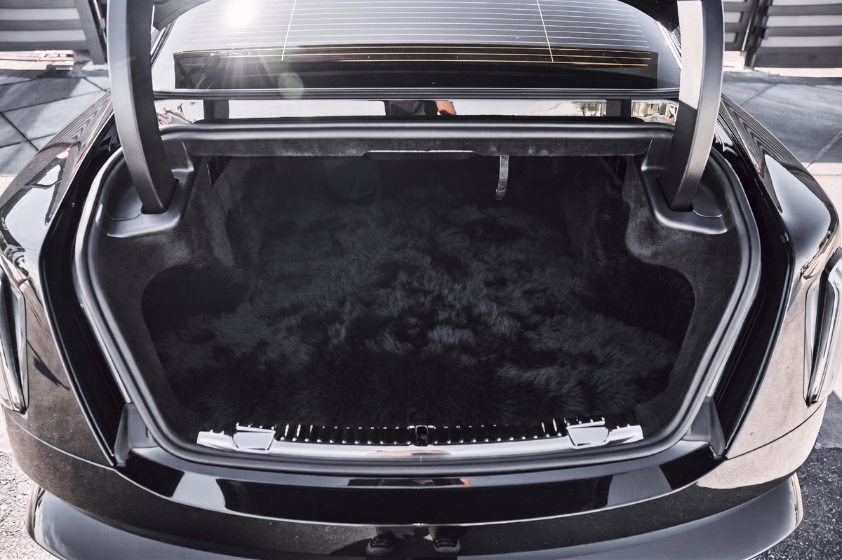 Svarte Bilmatter for Rolls Royce Spectre 2023-2024 med hvitt lær | Hvit trim