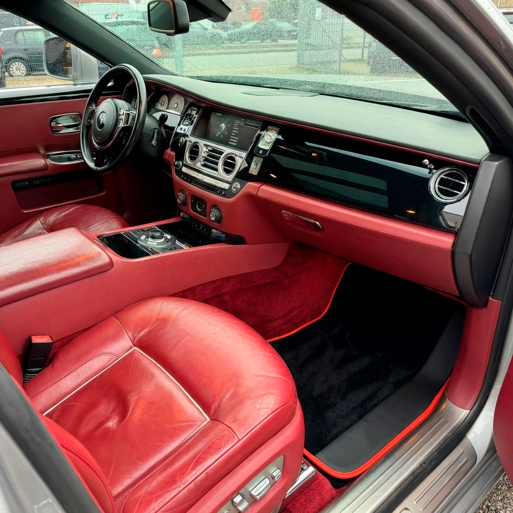 Custom Black Floor Mats for Rolls Royce Ghost Series II (2021–2024)