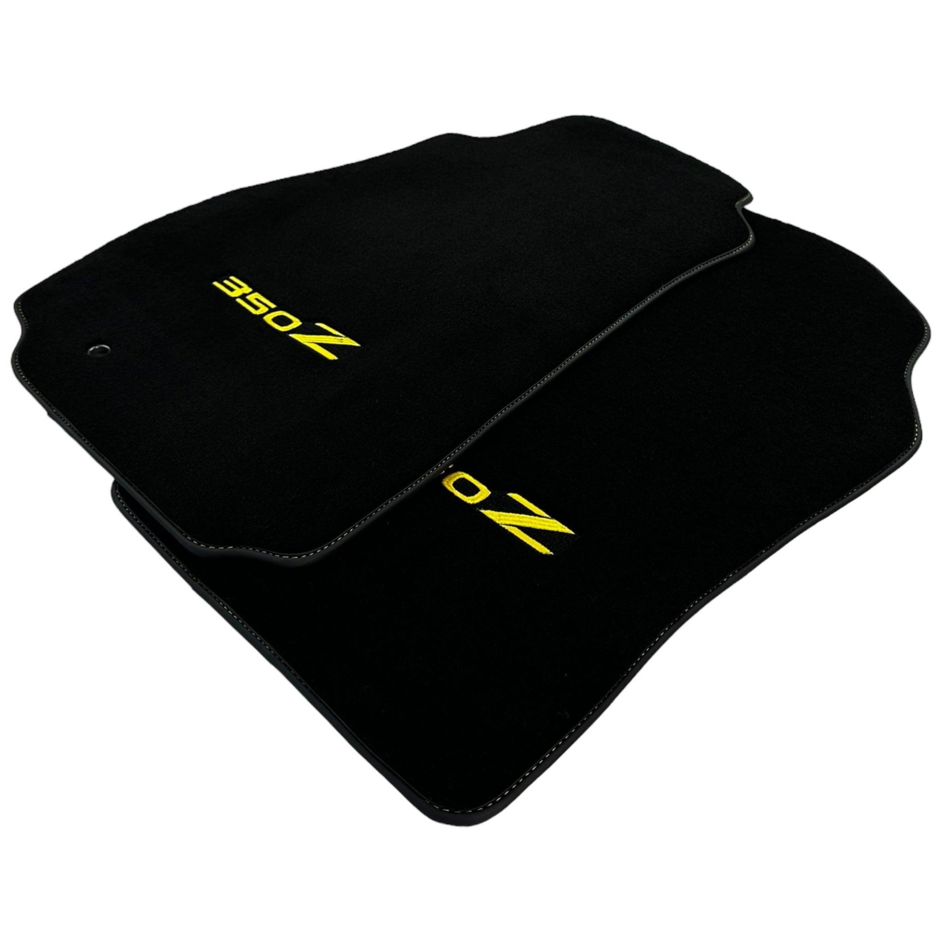 Black Floor Mats For Nissan 350Z (2003-2008) - AutoWin