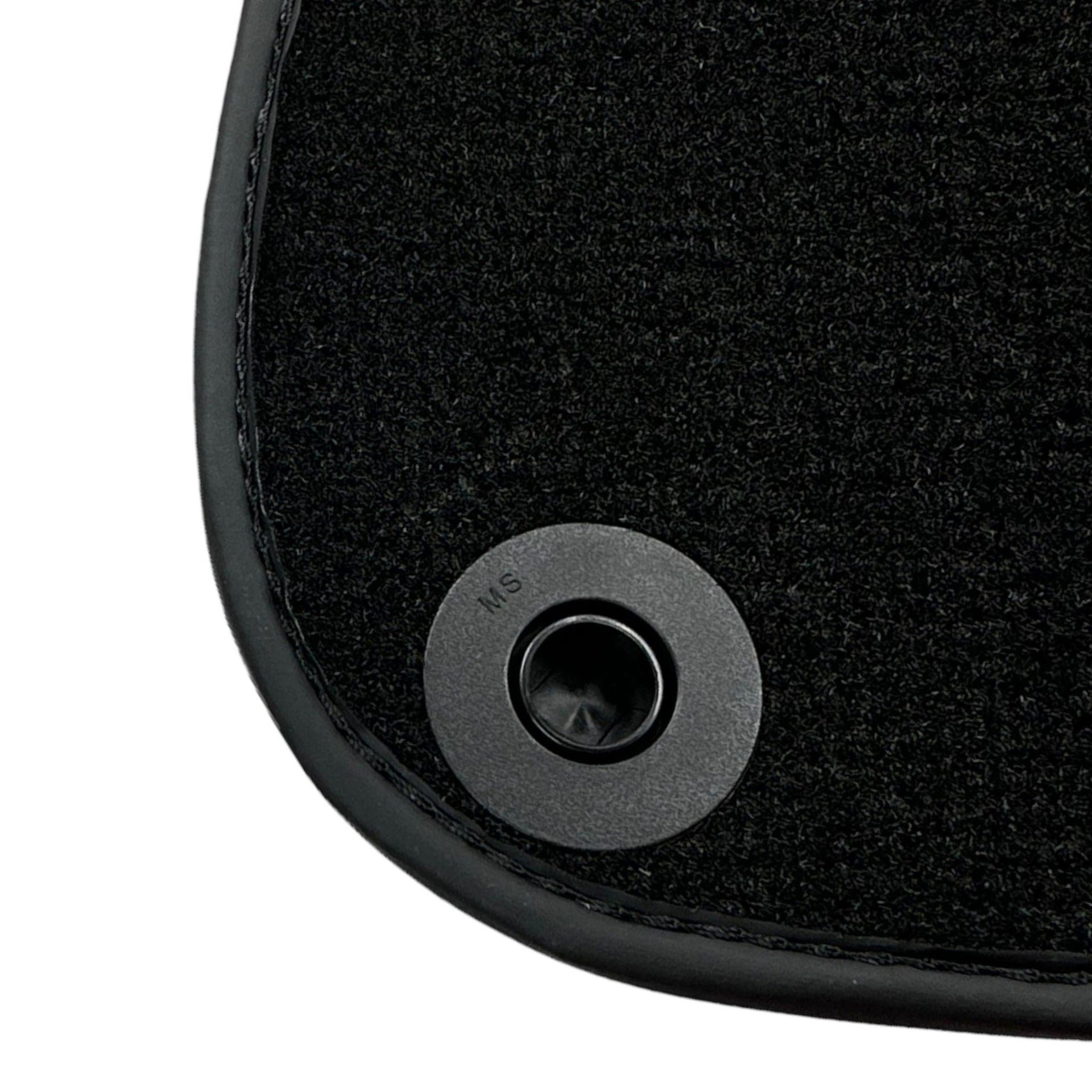 Black Luxury Floor Mats for Mercedes Benz C-Class W203 Sedan (2000-2007) | ER56 Design - AutoWin