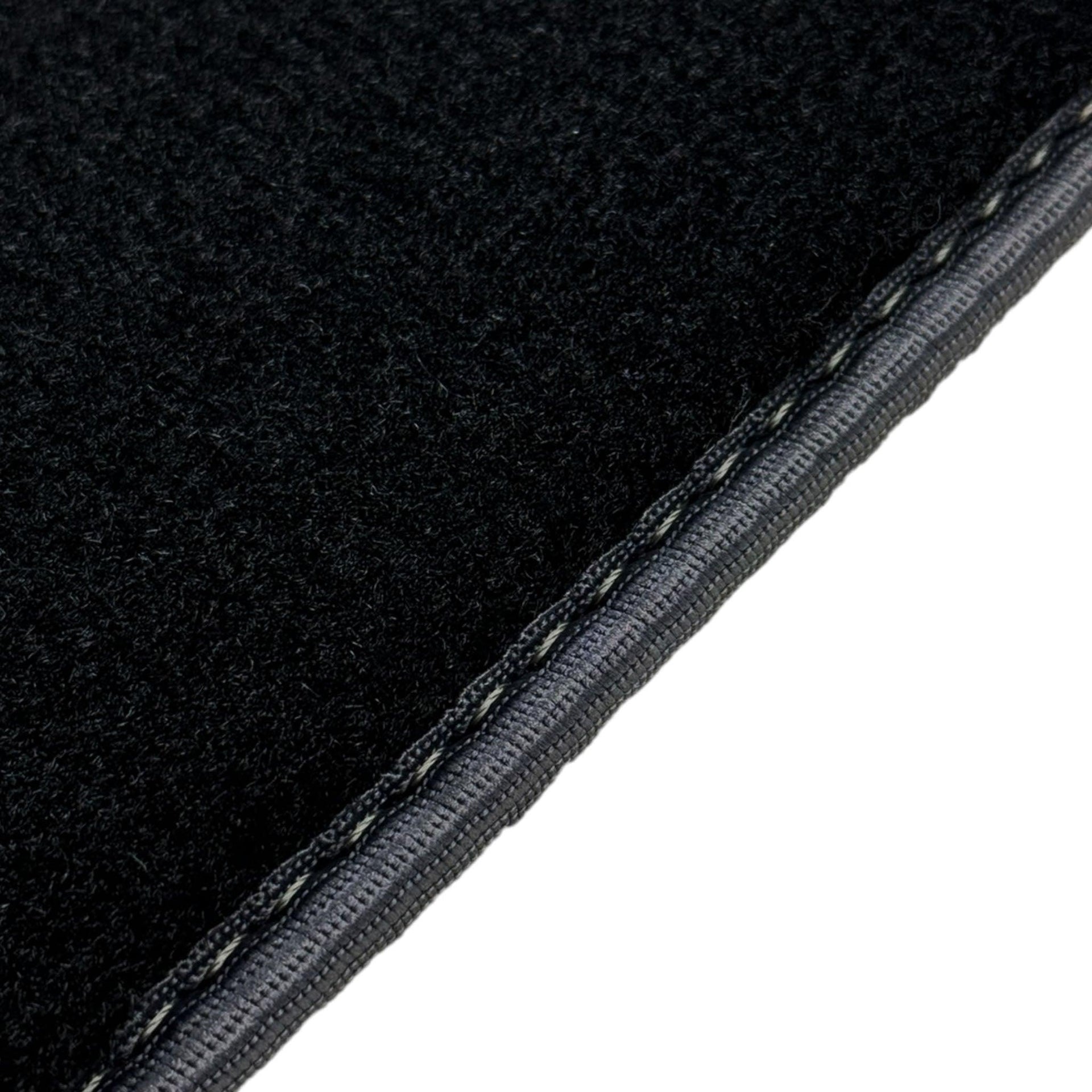 Black Mats For BMW G61 (2023-2026) Touring | Gray Trim - AutoWin