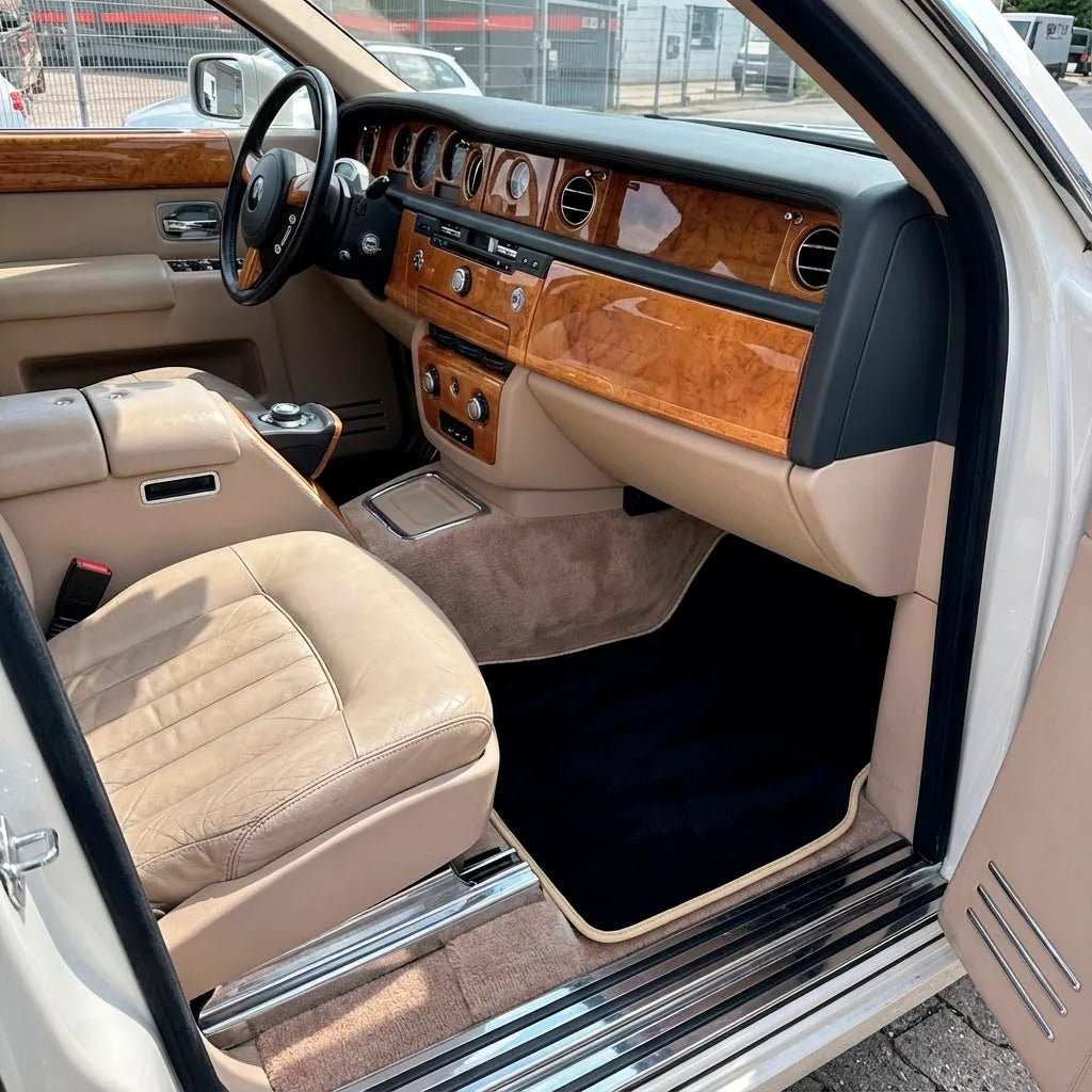 Interior look of floor mats for Rolls Royce Phantom Sedan (2003-2016)