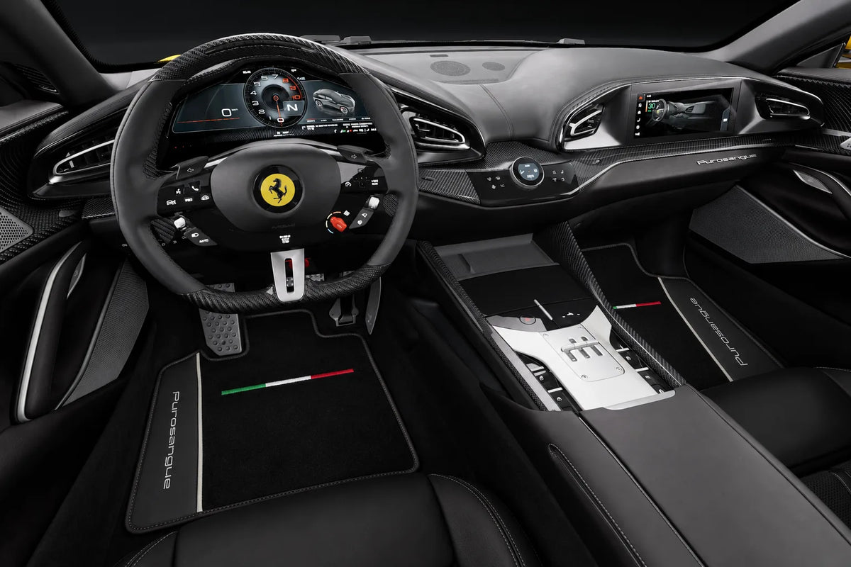 Svarte bilmatter for Ferrari Purosangue med lær og svarte detaljer | Italiensk utgave