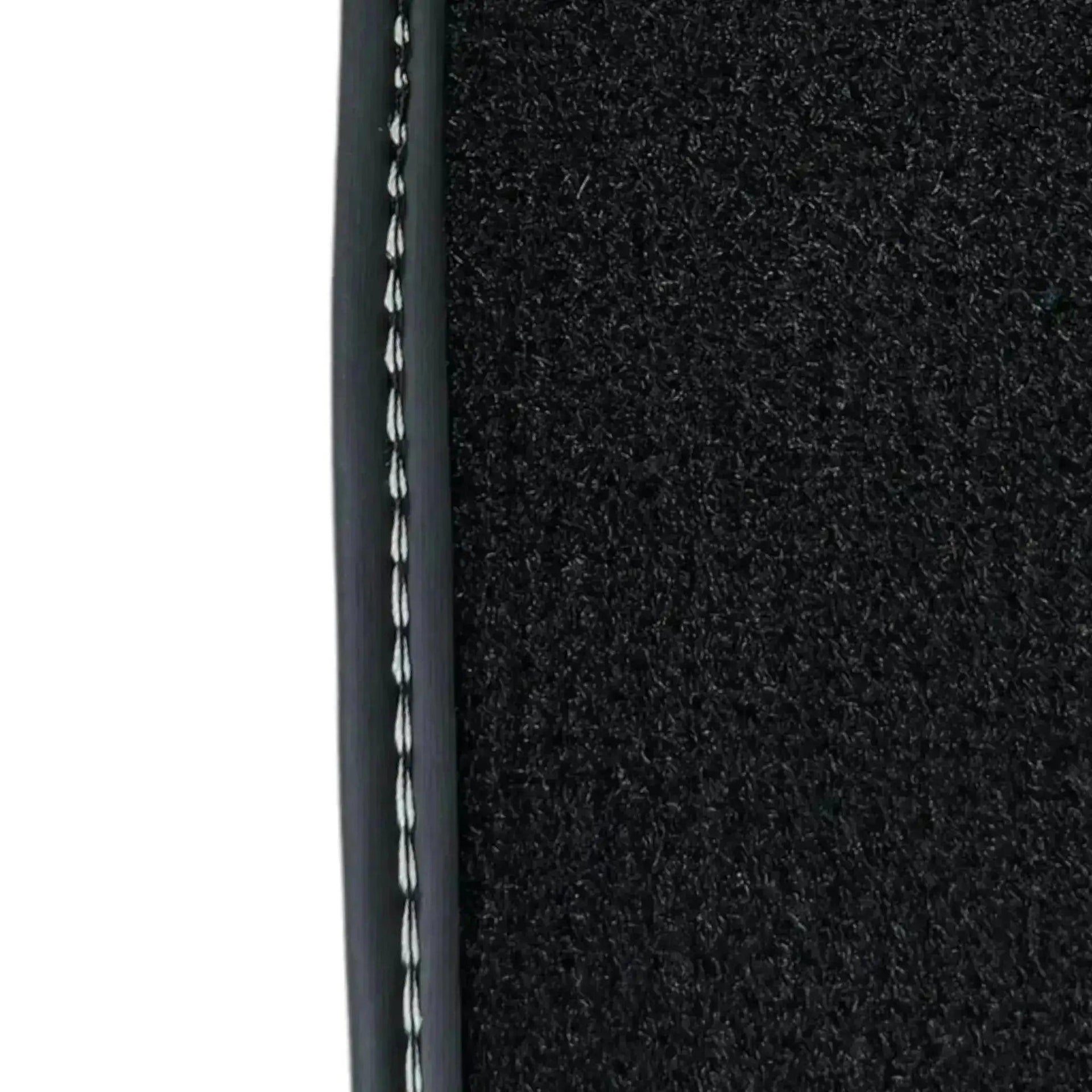 Black Floor Mats for Toyota Yaris 3 (2011-2017) - AutoWin