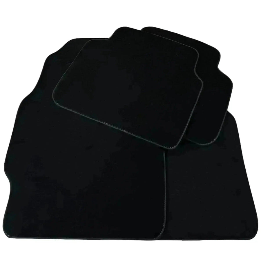 Black Floor Mats for Toyota Yaris 3 (2017-2020) - AutoWin