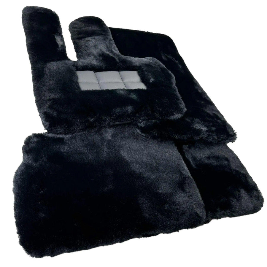 Black Sheepskin Floor Mats For Mercedes Benz B-Class W246 (2011-2019) | ER56 Design - AutoWin