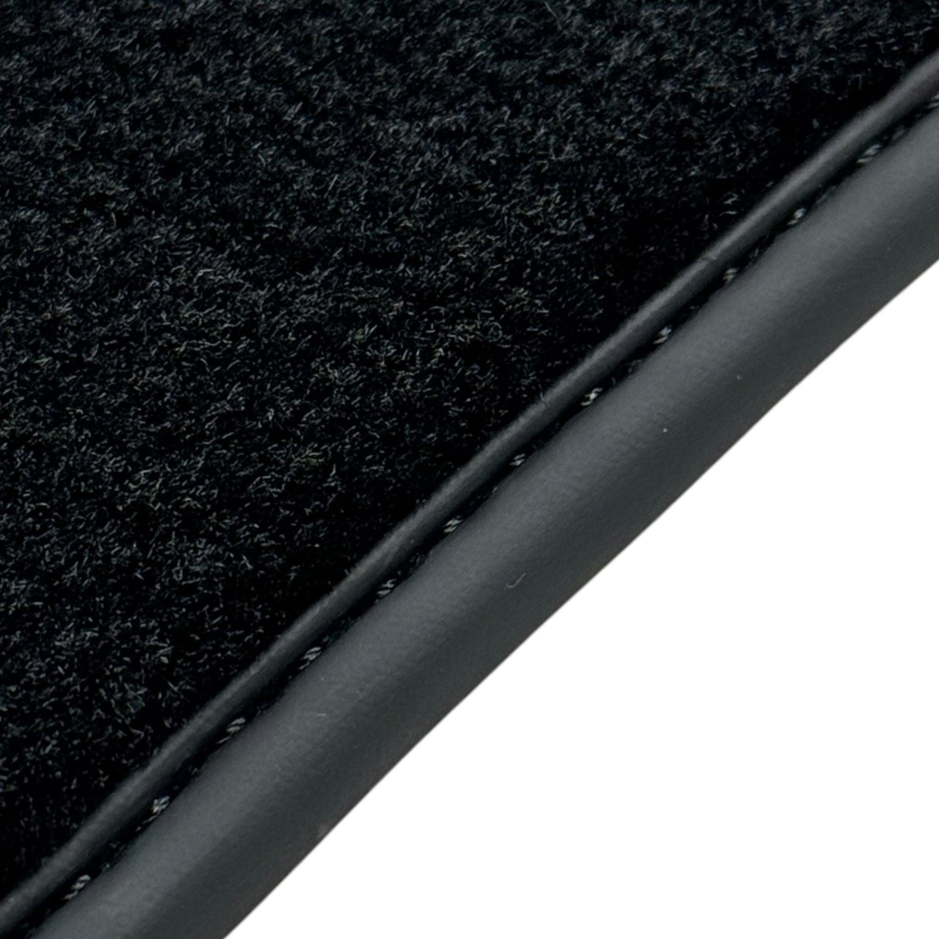 Black Floor Mats for Audi Q5 FY Hybrid (2017-2023) - AutoWin