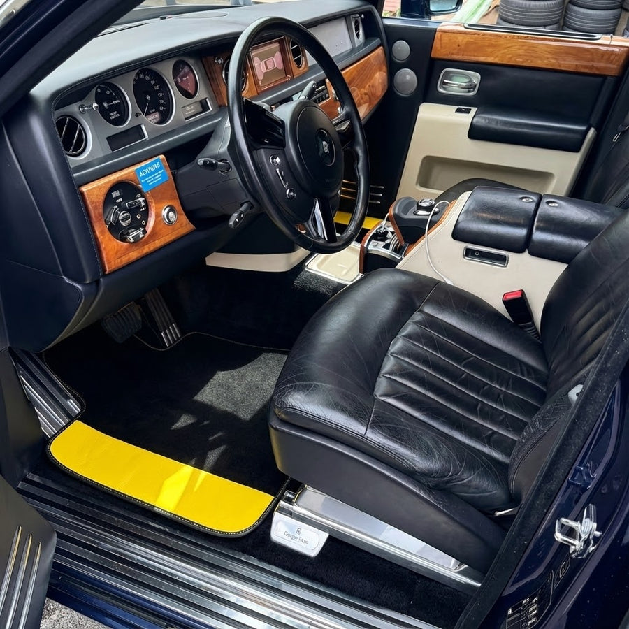 Skreddersydde bilmatter for Rolls Royce Phantom Sedan (2003-2016) med gul lær