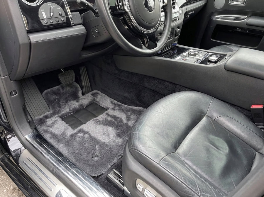 Mørkegrå saueskinn Bilmatter for Rolls Royce Ghost Series I (2010–2020) Er56 Design Merke
