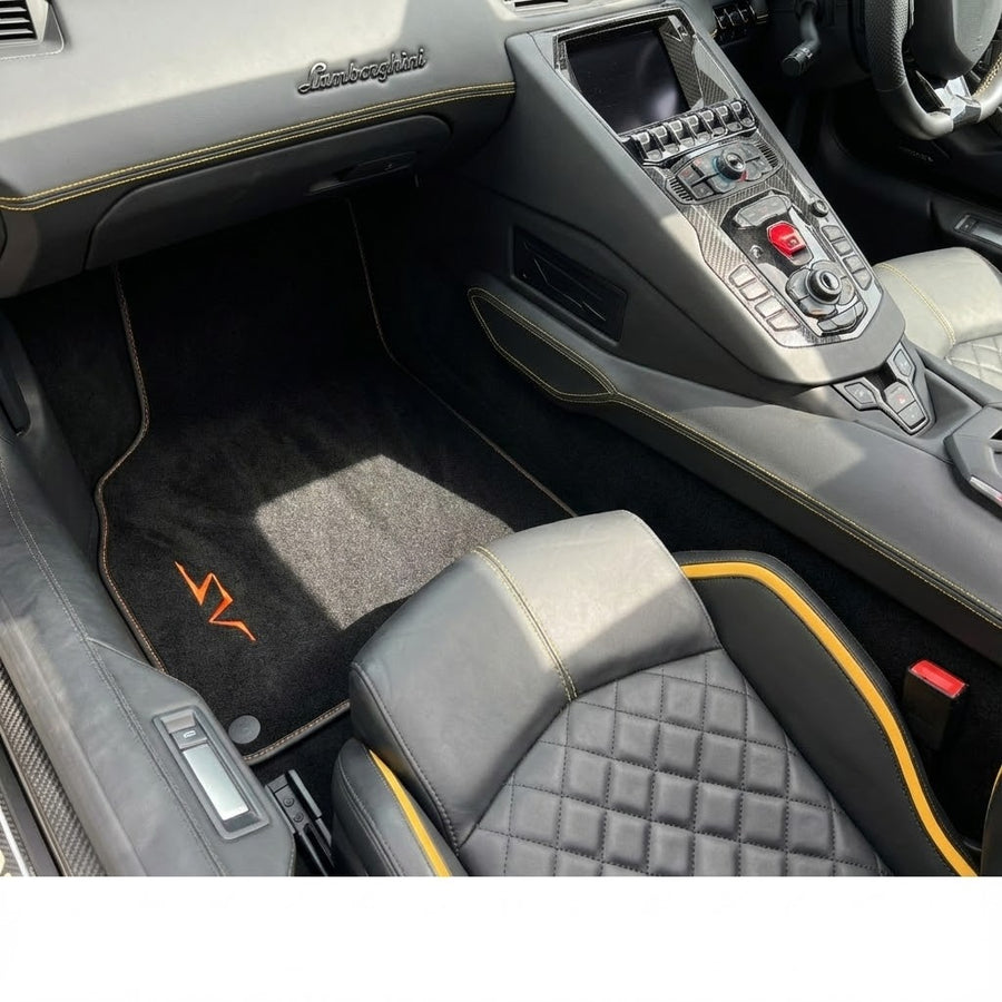 Svarte Bilmatter for Lamborghini Aventador SV | Oransje Utgave