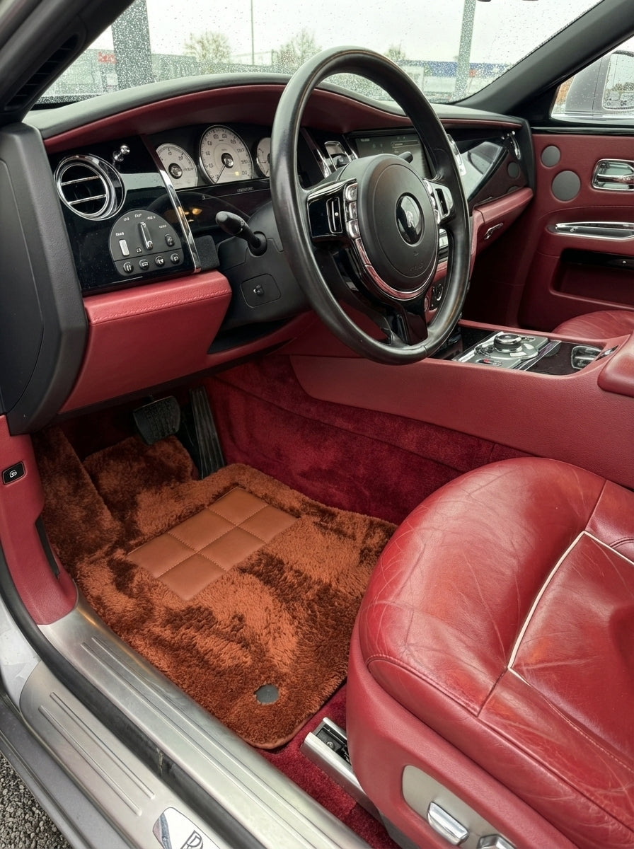 Brune saueskinn bilmatter for Rolls Royce Ghost Serie II (2021-2024) ER56 Design