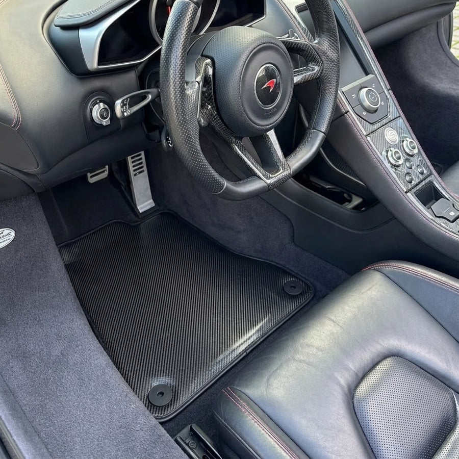 Bilmatter for McLaren MP4-12C (2011–2014) Svart skreddersydd teppe-sett AutoWin