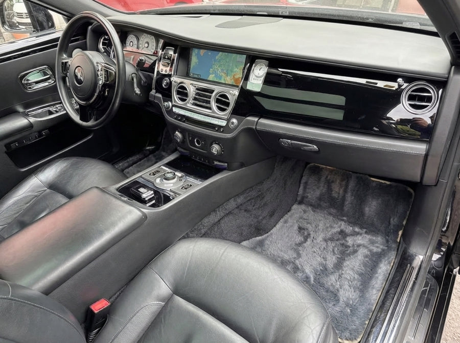 Shetlandskinnsbilmatte for Rolls Royce Ghost Series II (2021-2024) ER56 Design