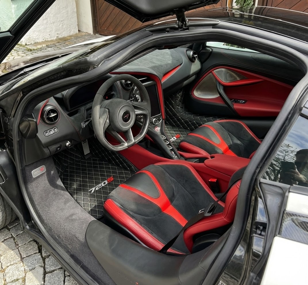 Purple Leather Black Floor Mats for McLaren 720S | Black Trim - AutoWin