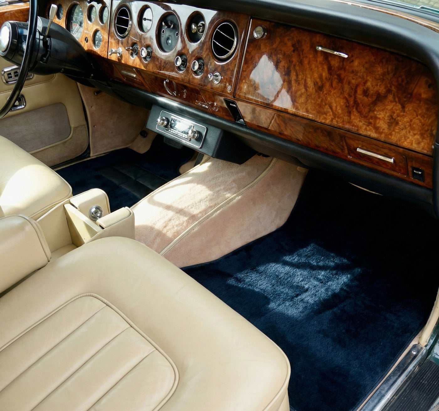 Dark Blue Sheepskin Floor Mats for Rolls-Royce Shadow (1965-1977)