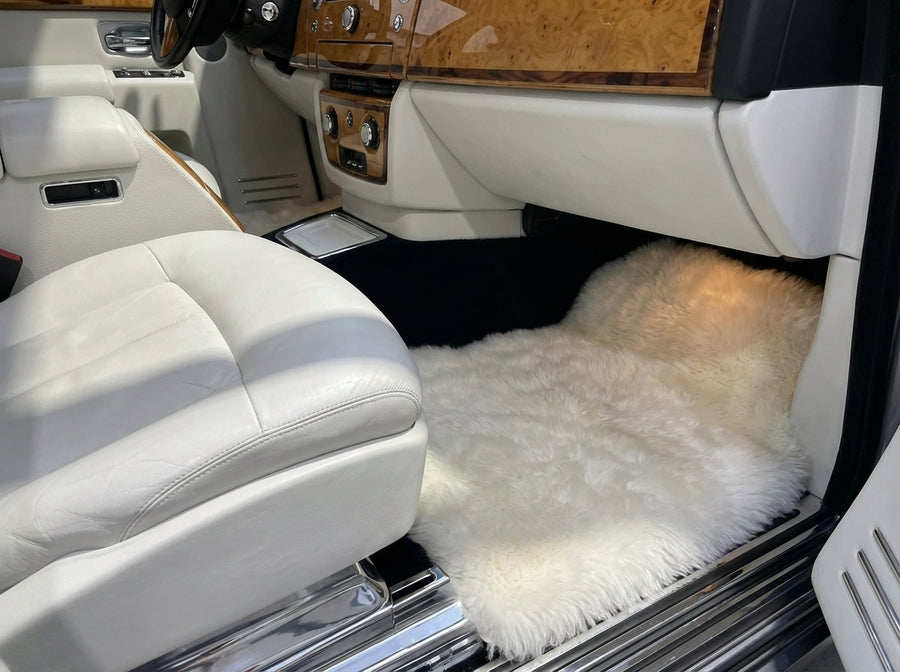 Weiße Schaffell-Fußmatten für Rolls Royce Phantom Drophead Coupé 2007–2016