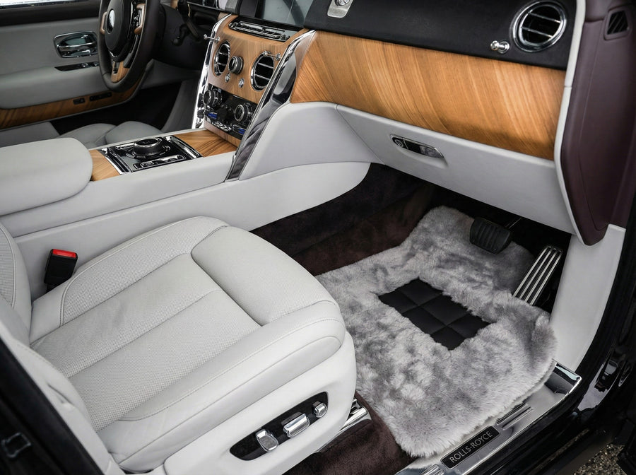 Mørkegrå saueskinn Bilmatter for Rolls Royce Cullinan Rr31 2018-2025 Er56 Design Merke