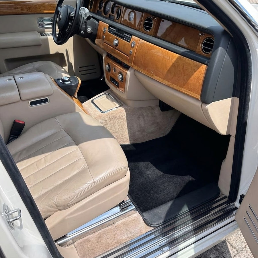 Tilpassede bilmatter for Rolls Royce Phantom Sedan (2003-2016) med svart skinn