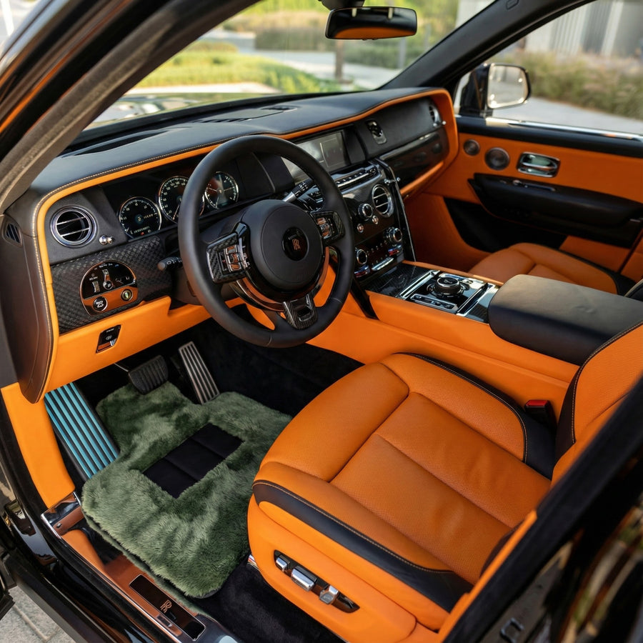 Lys grønne saueskinns bilmatter for Rolls-Royce Cullinan (2018-2025)
