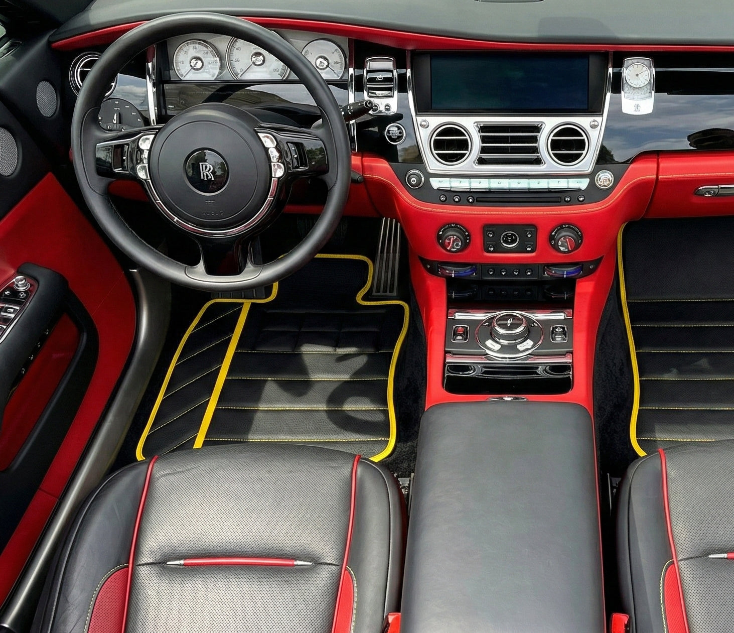 Customizable Leather Floor Mats with AW12 Pattern for Rolls Royce Dawn (2016-2023) - AutoWin