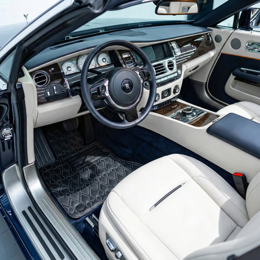 Maßgefertigte schwarze Lederfußmatten für Rolls-Royce Dawn (2016-2023)