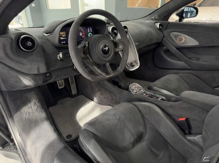 Bilmatter for McLaren 600LT (2018-2020) Grå skreddersydde teppepakke AutoWin
