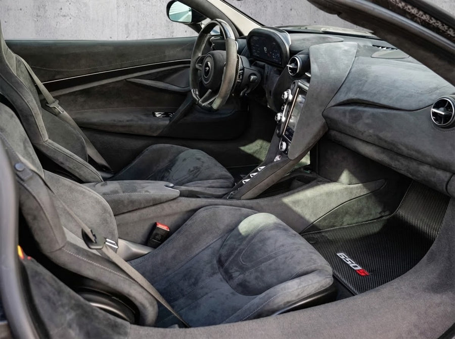 Autofußmatten für McLaren 650S schwarze maßgeschneiderte Teppiche Set AutoWin
