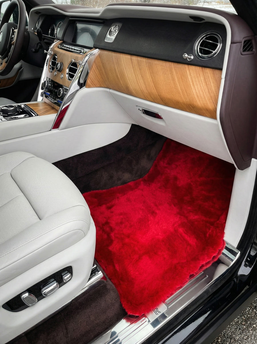Røde Bilmatter i Saueskinn For Rolls Royce Cullinan Rr31