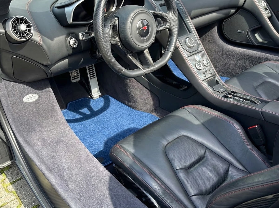 Bilmatter til McLaren MP4-12C (2011–2014) Skreddersydde mørkeblå tepper AutoWin