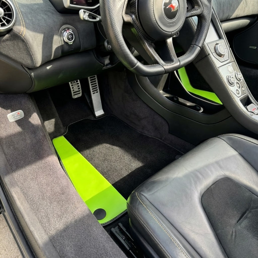 Tilpassbare sorte bilmatter for McLaren MP4-12C (2011–2014) med grønt lær