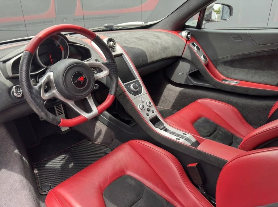 Skreddersydde Bilmatter for McLaren MP4-12C (2011–2014) svarte skreddersydde tepper med karbon