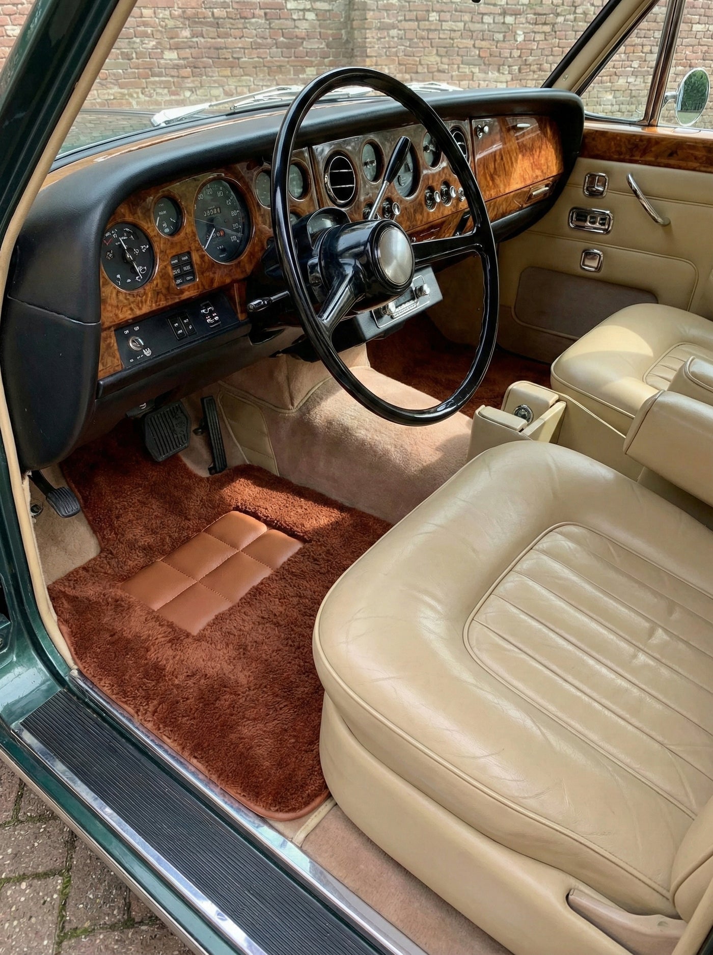 Braune Schaffell-Fußmatten für Rolls Royce Shadow 1965–1977 Er56 Designmarke