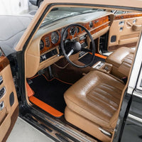 Skreddersydde bilmatter for Rolls Royce Wraith (2013–2023) med oransje lær