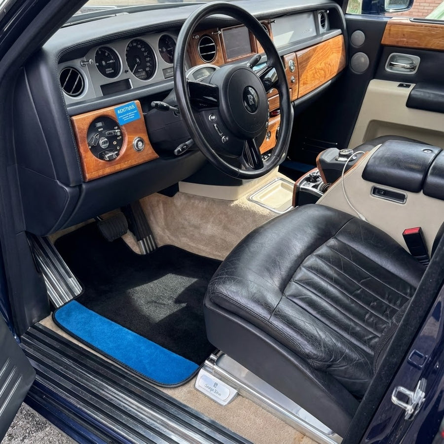 Skreddersydde Bilmatter for Rolls Royce Phantom VIII (2017-2024) med blå Alcantara