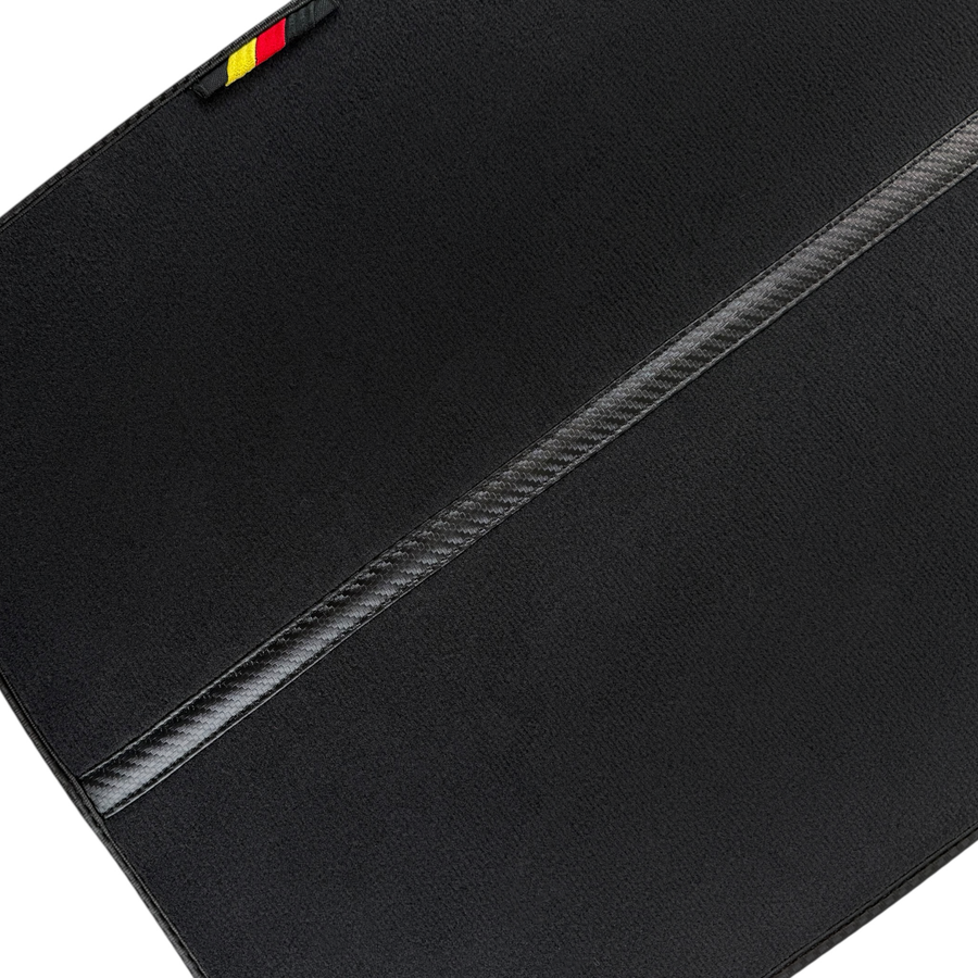 Schwarze Fußmatten für BMW 3er G20 4-Türer Limousine (2019-2024) mit Carbonfaser-Details