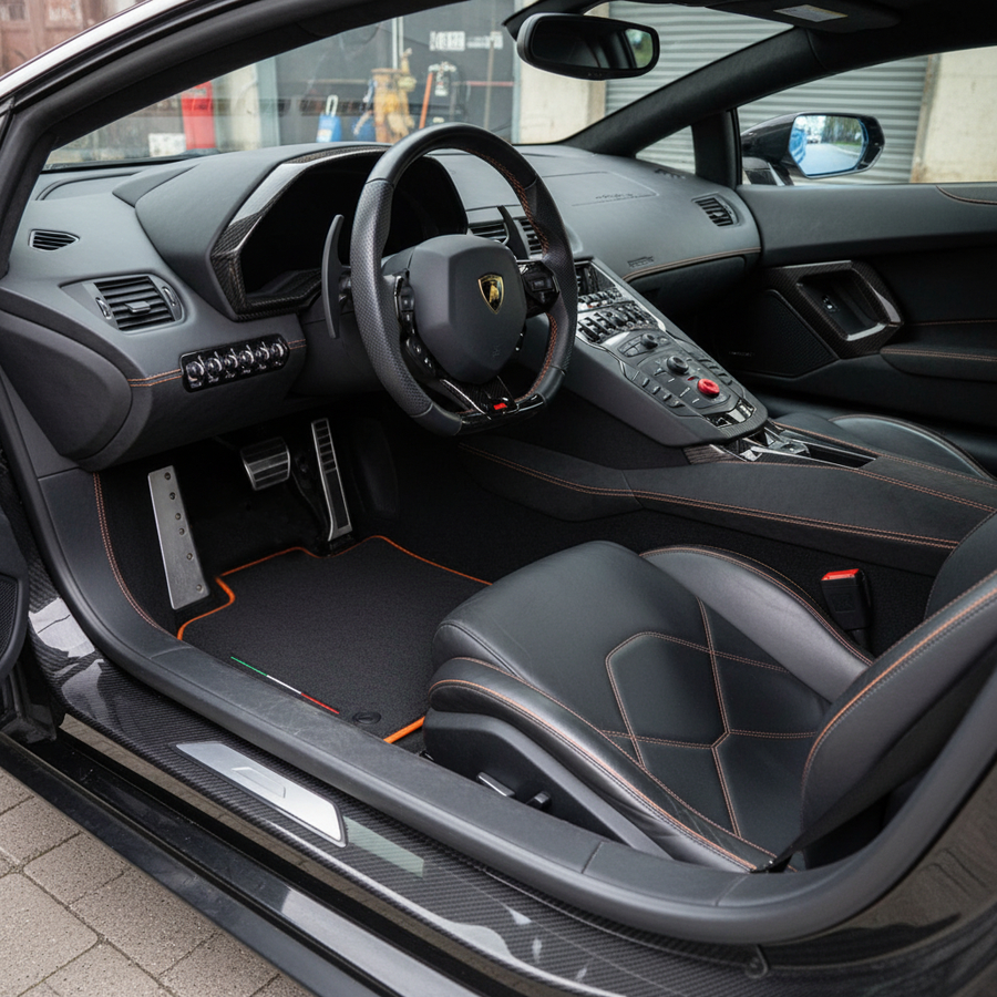 Tilpassbare bilmatter for Lamborghini Aventador | Oransje trim