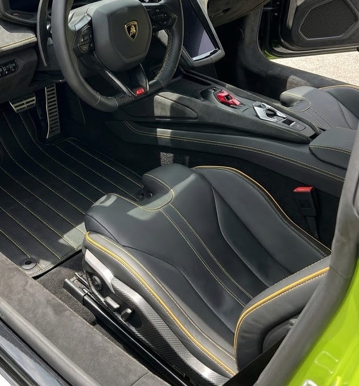 Customizable Leather Floor Mats with Line Pattern for Lamborghini Temerario (2025-2026)