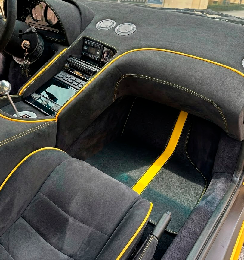 Black Floor Mats with Leather Line for Lamborghini Diablo (1990-2001) - Various Colors