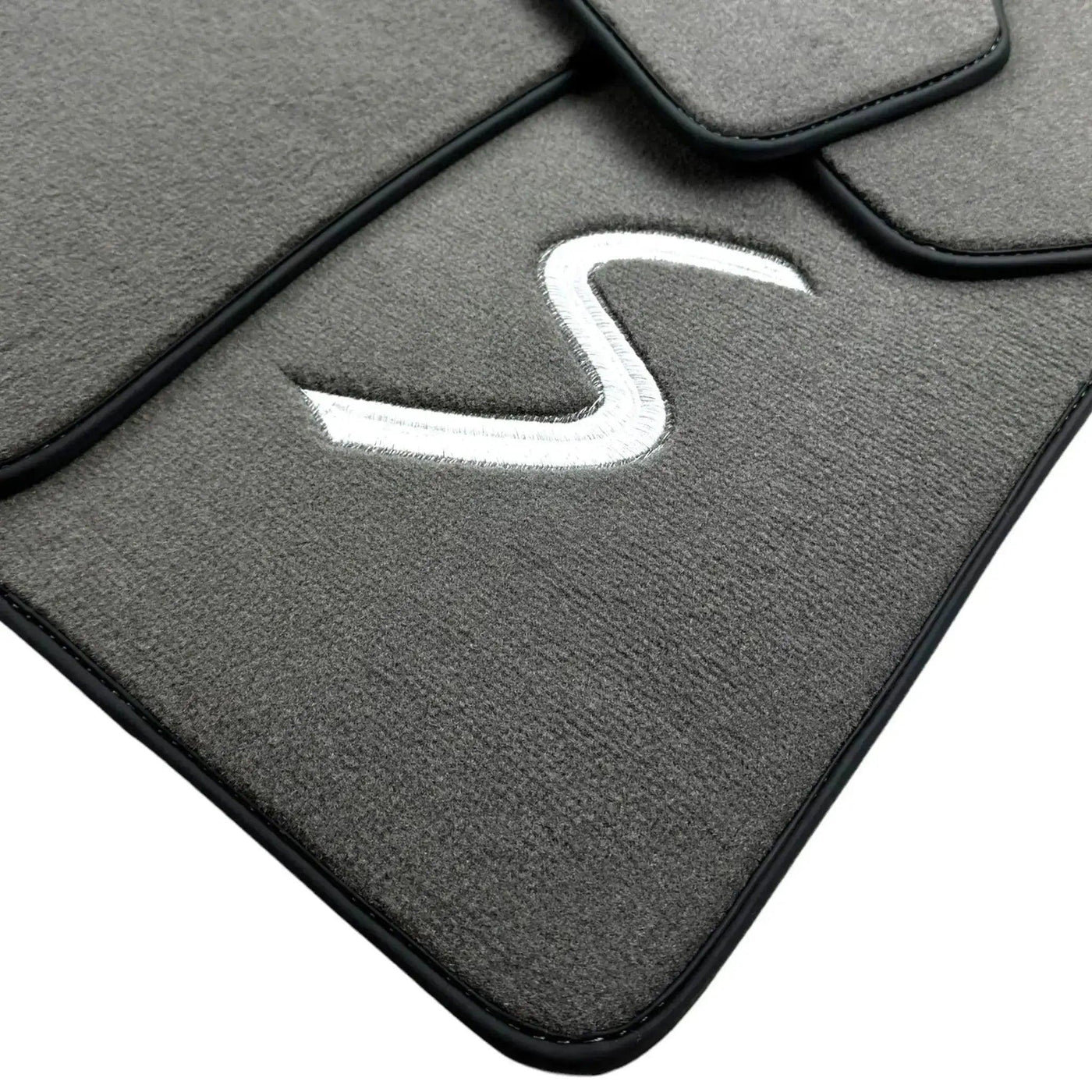 Grey Floor Mats for Mini Cooper/One R50 (2001-2007) - AutoWin