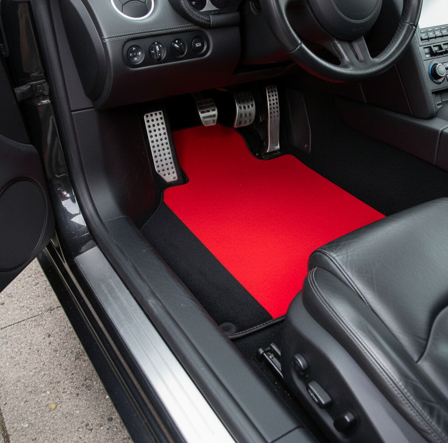 Tilpassede røde bilmatter for Lamborghini Gallardo med Alcantara-skinn