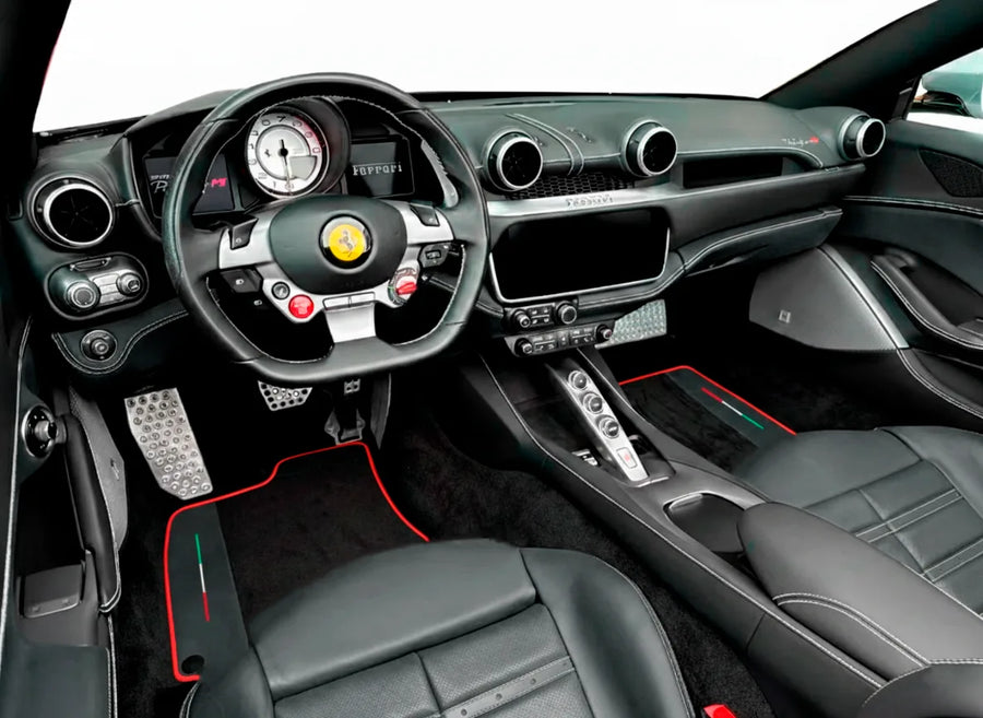 Schwarze Autofußmatten für Ferrari Portofino (2018-2023) mit Leder und rotem Trim
