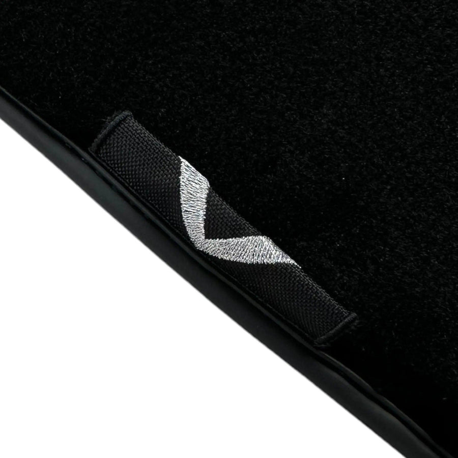 Black Floor Mats for Infiniti Q30 (2015-2020) - AutoWin