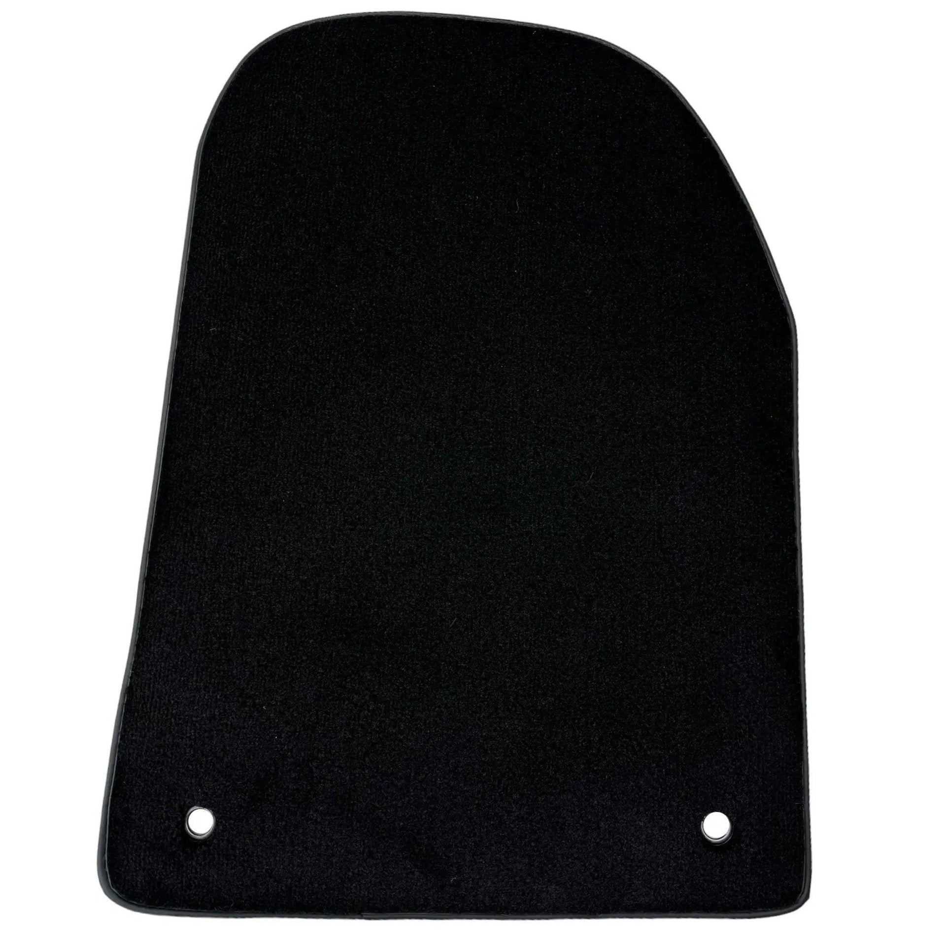 Black Floor Mats for Jeep Cherokee KJ Sport (2002-2007) - AutoWin