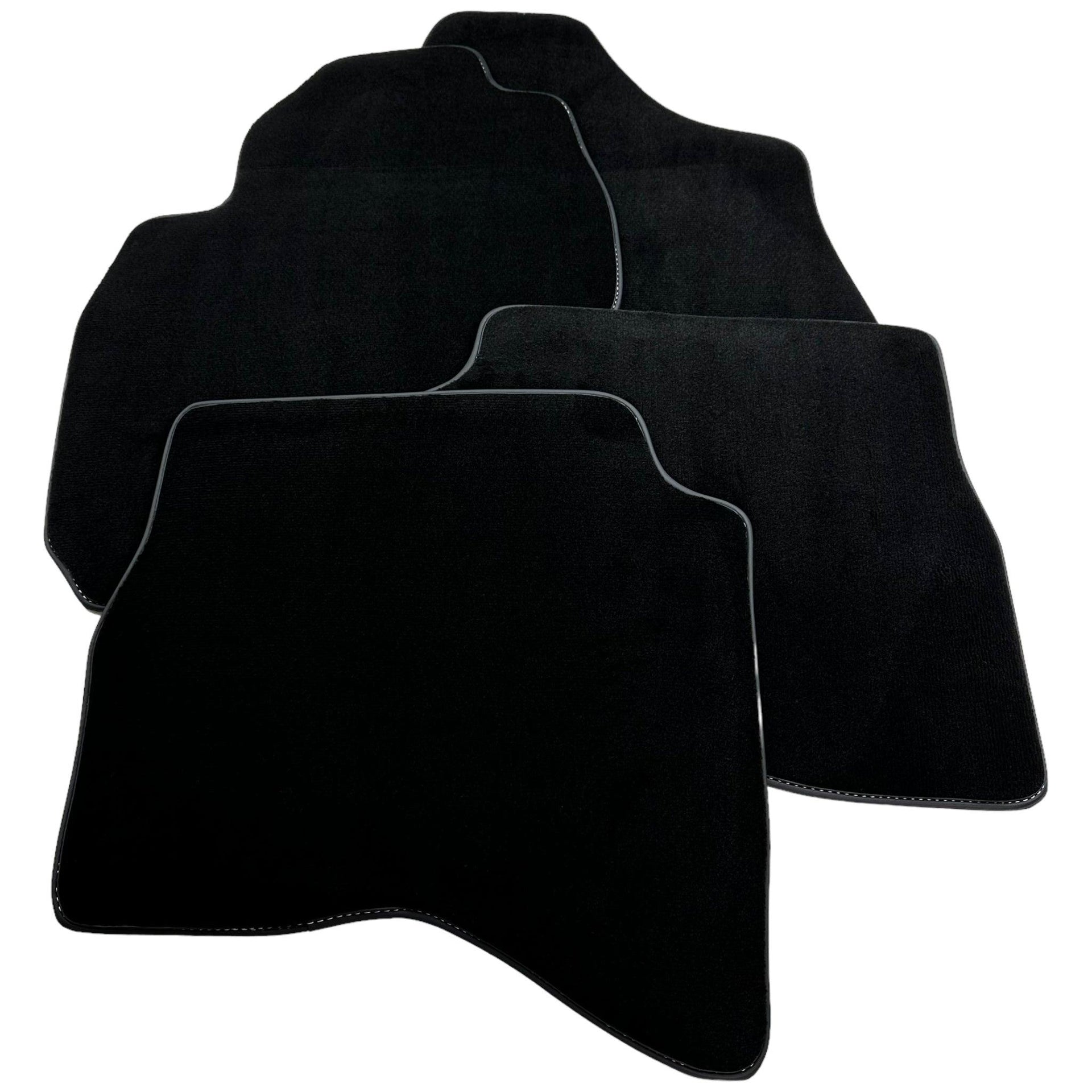 Black Floor Mats For Mitsubishi Pajero 1999-2005 - AutoWin